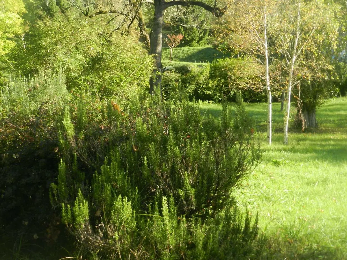 Gîte des Sapins Roses Montaigu-de-Quercy Hébergement de vacances
