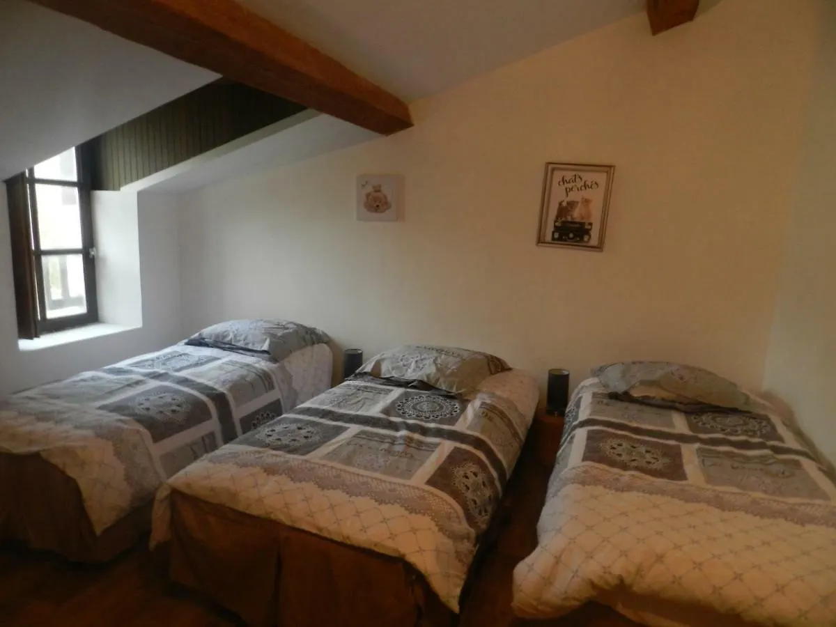 Gîte des Sapins Roses Montaigu-de-Quercy Hébergement de vacances